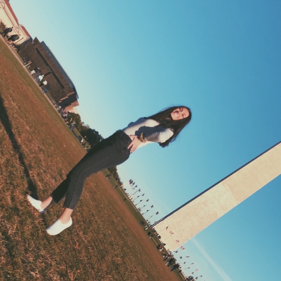 Meet your Posher, Cameryn - Picture 1 of 1